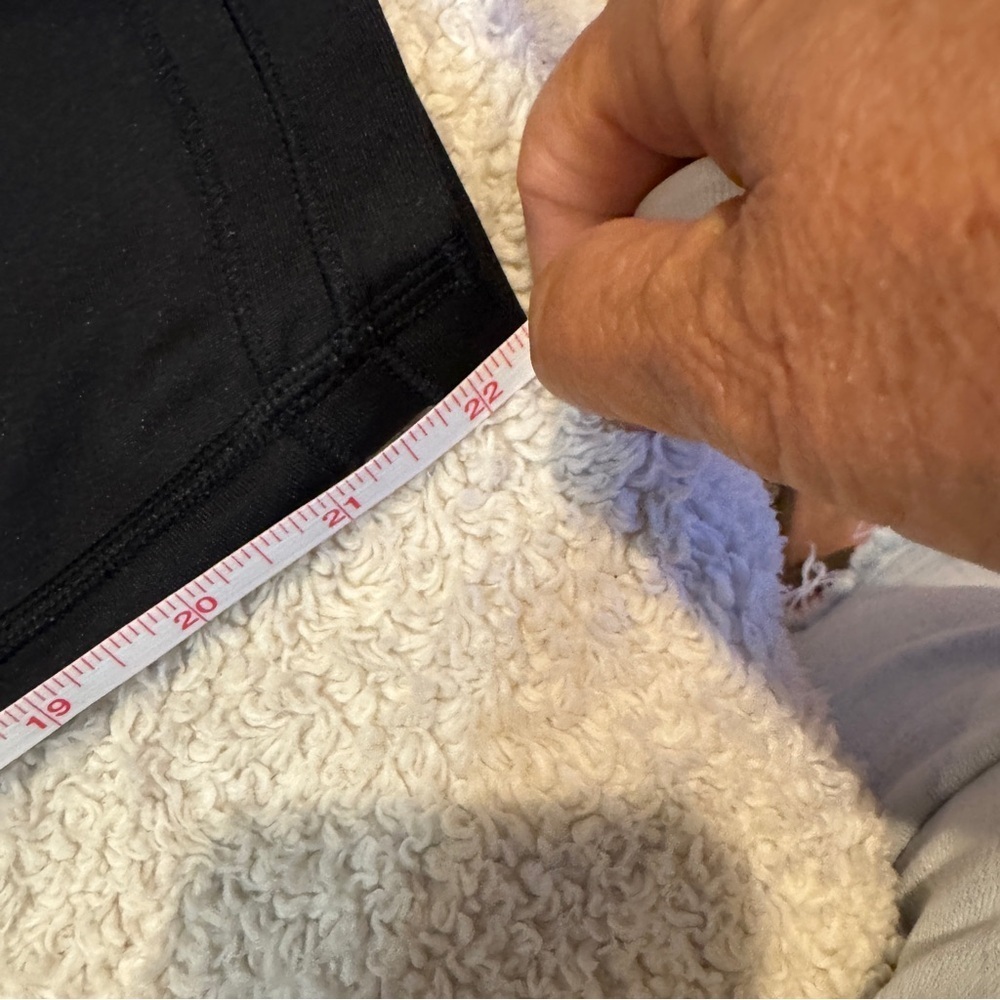 Under Armour Dark Gray HeatGear Leggings - Picture 3 of 5